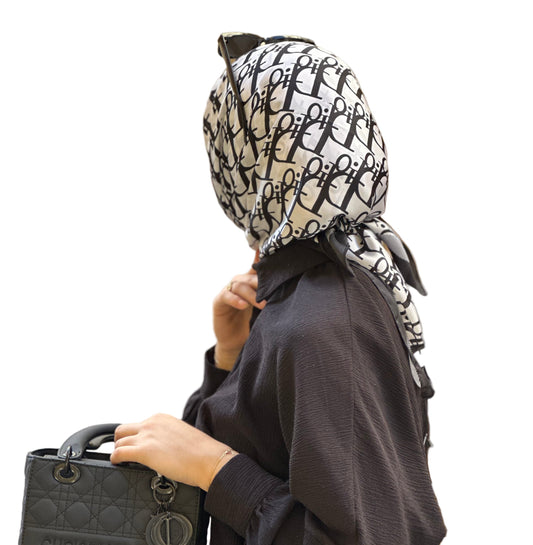 Miss Dior foulard