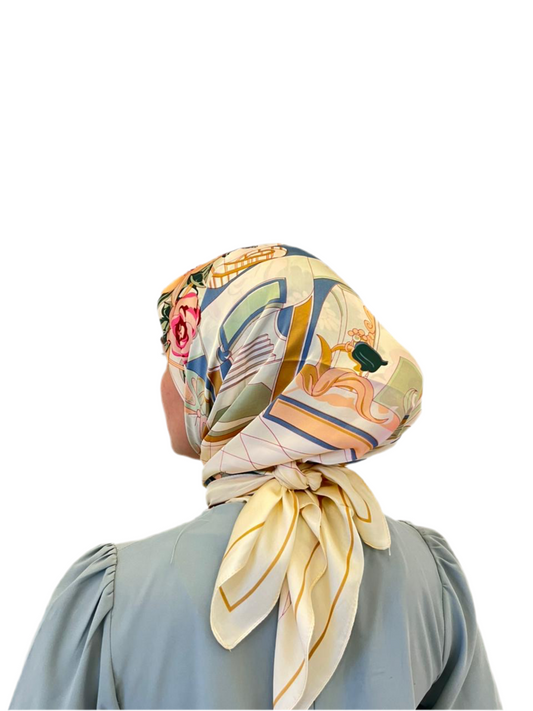 thouraya foulard